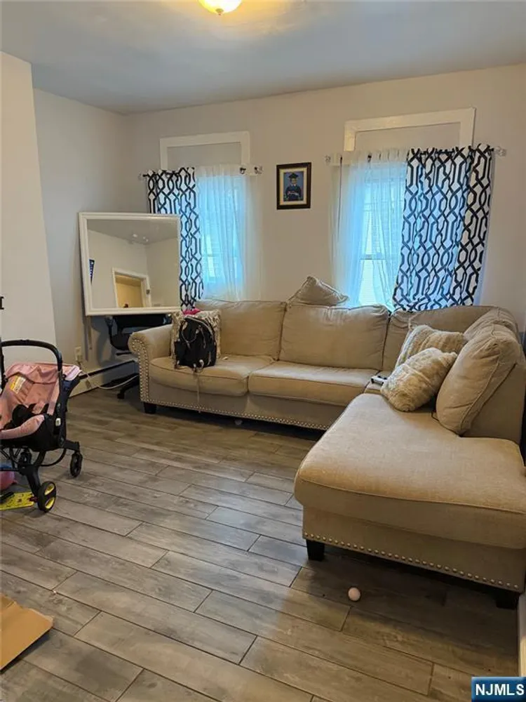 15 N 3rd St, Paterson, NJ 07522
