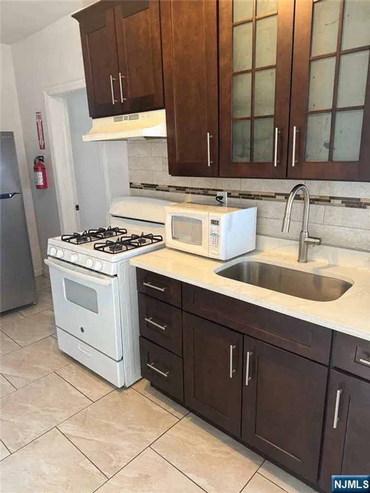 15 N 3rd St, Paterson, NJ 07522