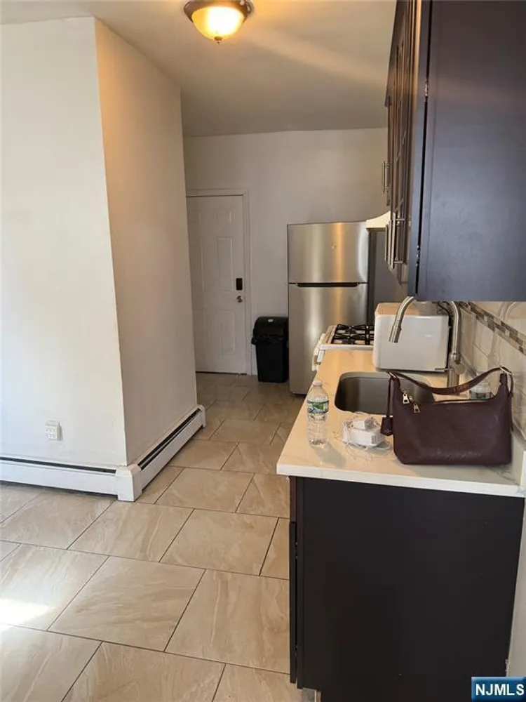 15 N 3rd St, Paterson, NJ 07522