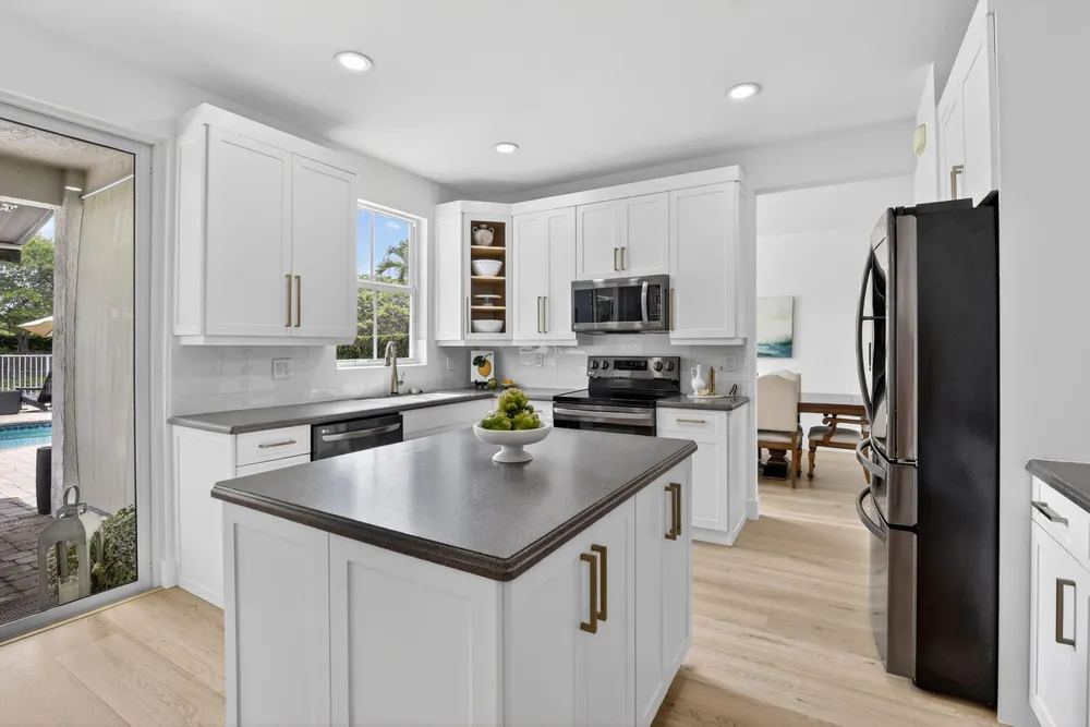 4299 Laurel Ridge Circle, Weston, FL 33331
