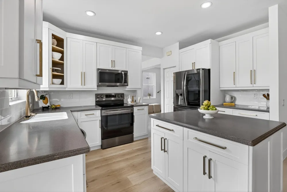 4299 Laurel Ridge Circle, Weston, FL 33331