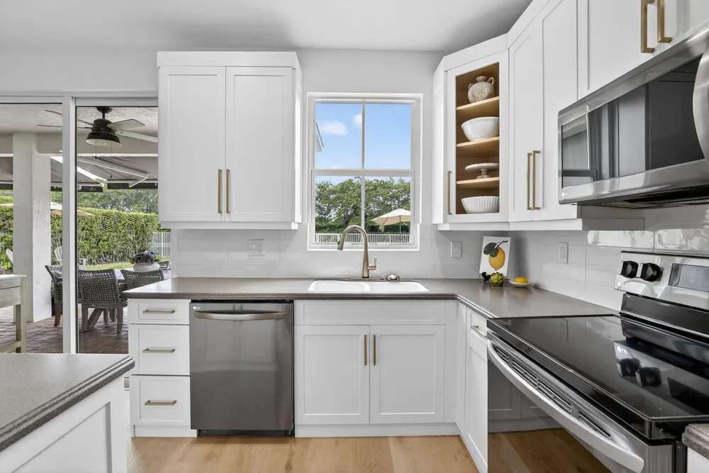 4299 Laurel Ridge Circle, Weston, FL 33331