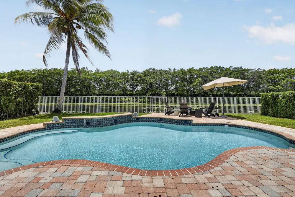 4299 Laurel Ridge Circle, Weston, FL 33331