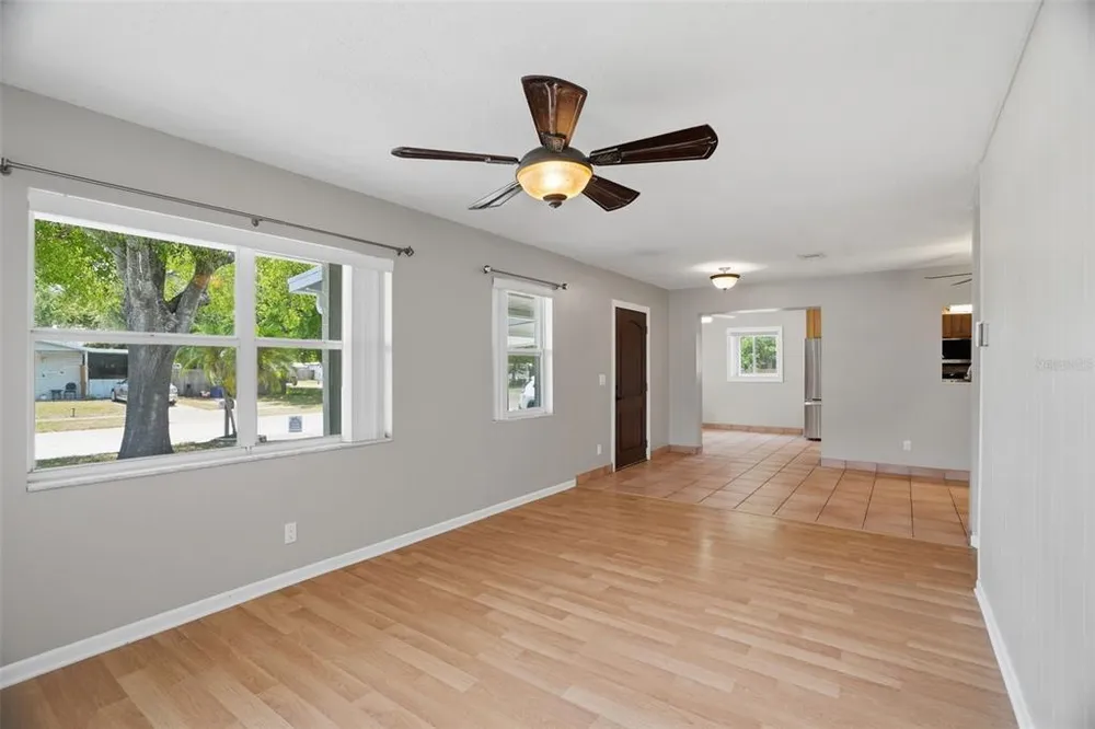 4307 W Wisconsin Ct, Tampa, FL 33616