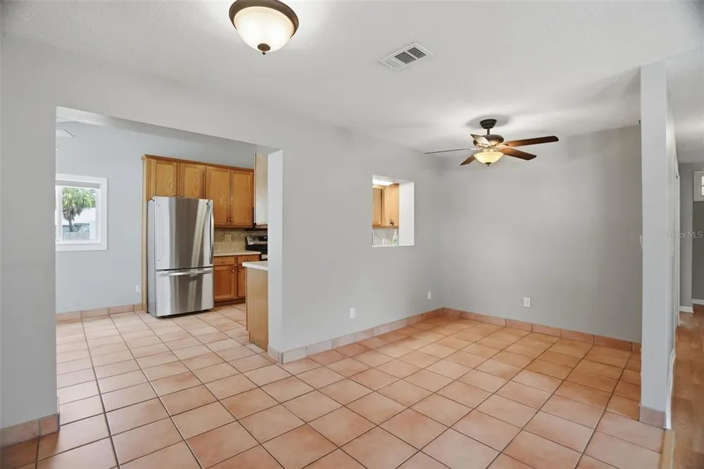 4307 W Wisconsin Ct, Tampa, FL 33616