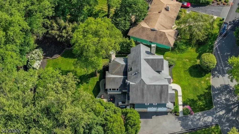 244 Pembrook Rd, Mountainside, NJ 07092