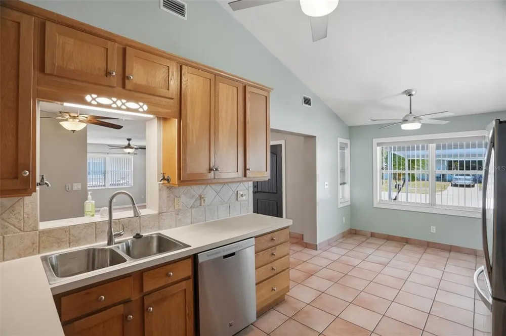 4307 W Wisconsin Ct, Tampa, FL 33616