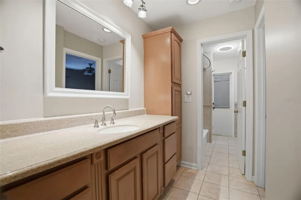 4307 W Wisconsin Ct, Tampa, FL 33616