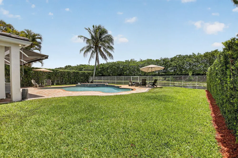4299 Laurel Ridge Circle, Weston, FL 33331