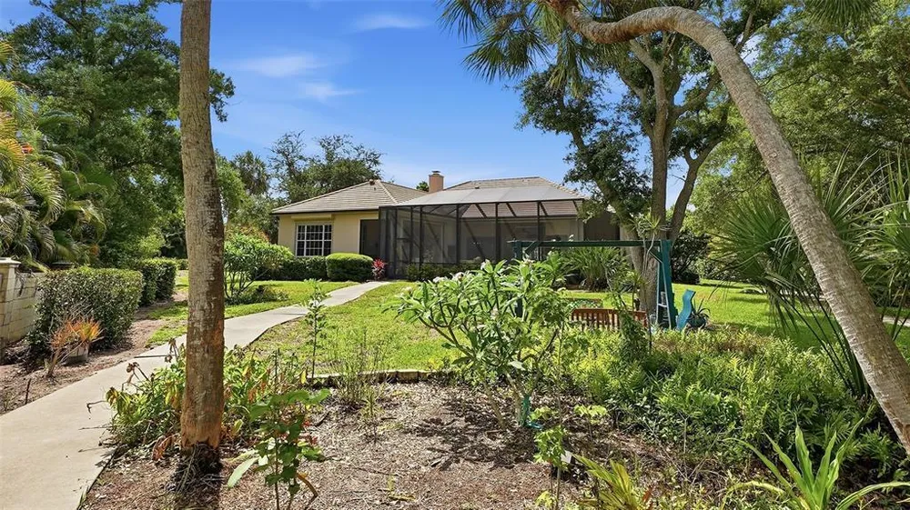 27 Dominica Dr, Englewood, FL 34223
