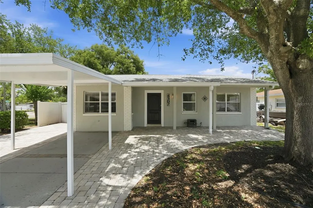 4307 W Wisconsin Ct, Tampa, FL 33616