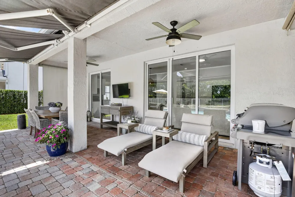 4299 Laurel Ridge Circle, Weston, FL 33331