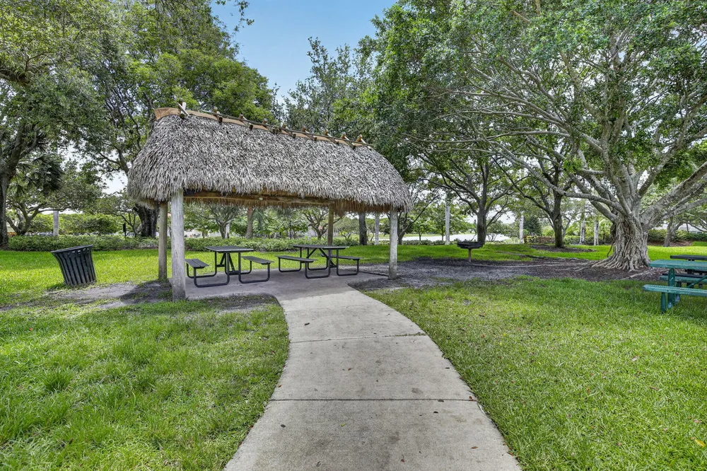 4299 Laurel Ridge Circle, Weston, FL 33331