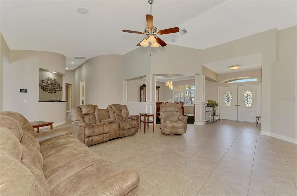 935 Graham Rd, Venice, FL 34293