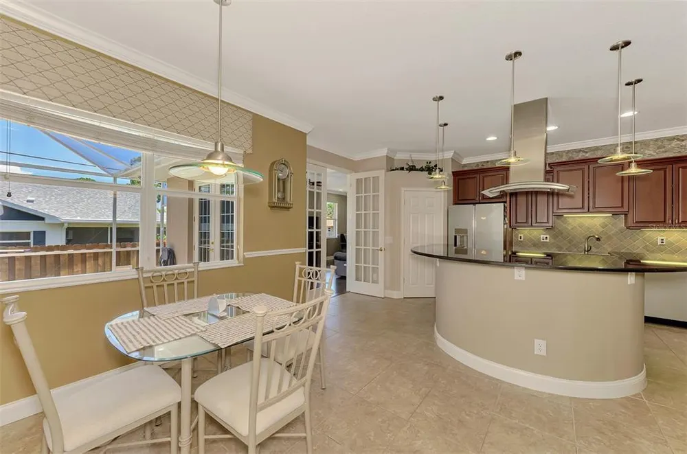 935 Graham Rd, Venice, FL 34293