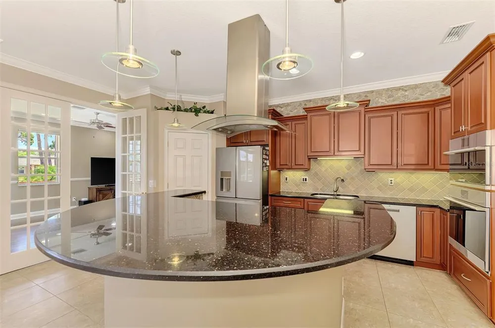 935 Graham Rd, Venice, FL 34293