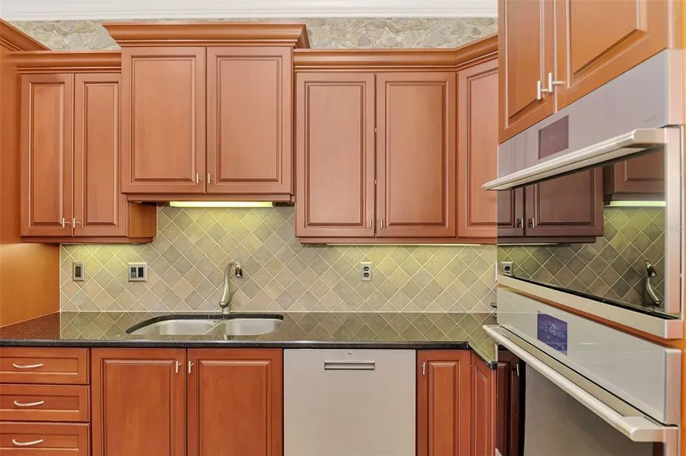 935 Graham Rd, Venice, FL 34293