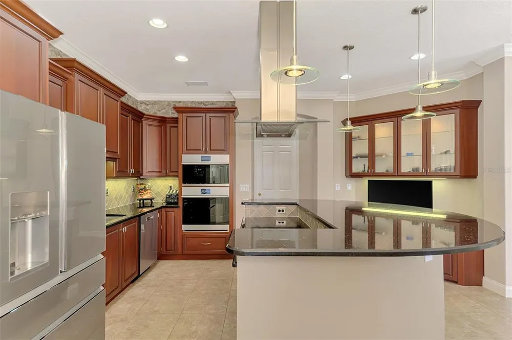 935 Graham Rd, Venice, FL 34293