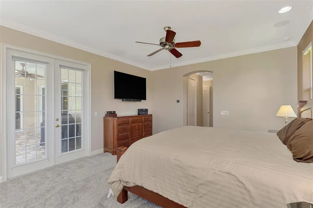 935 Graham Rd, Venice, FL 34293