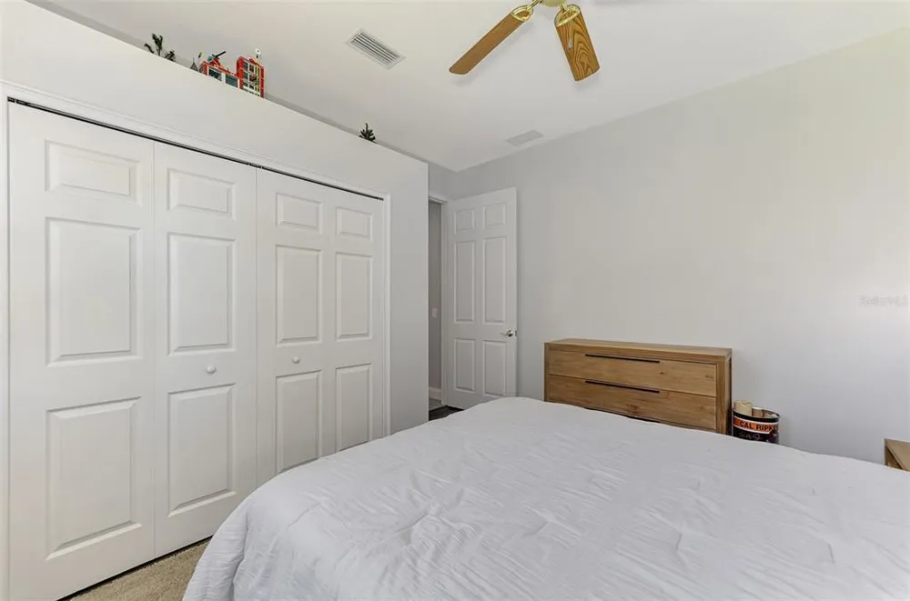 935 Graham Rd, Venice, FL 34293