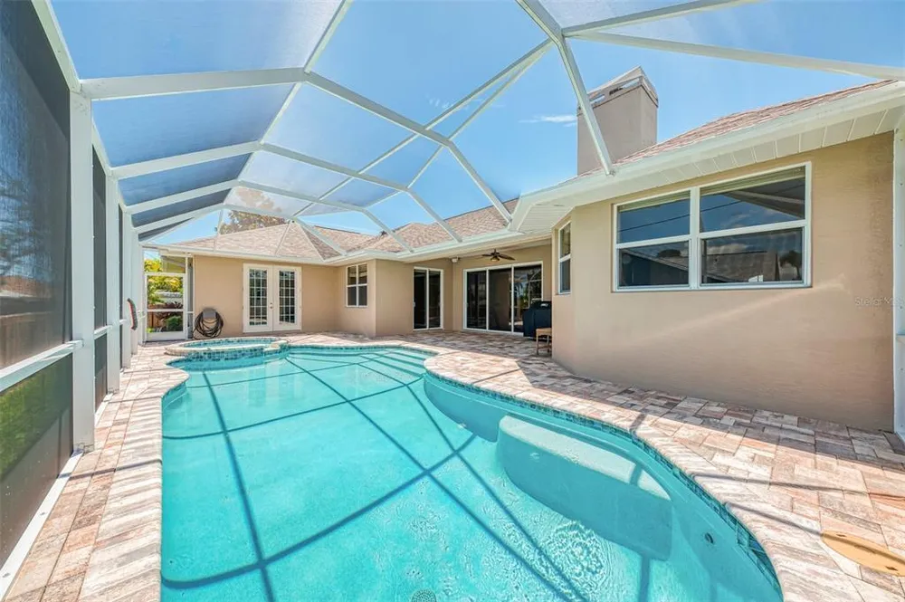 935 Graham Rd, Venice, FL 34293