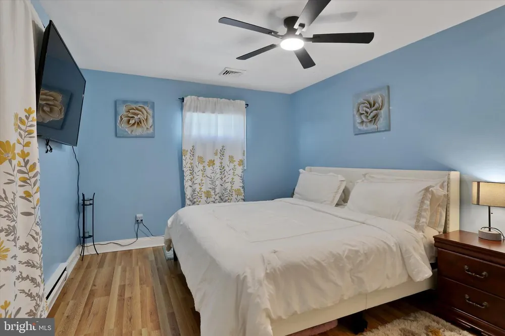 3269 Night in Gale Dr, Dover, PA 17315