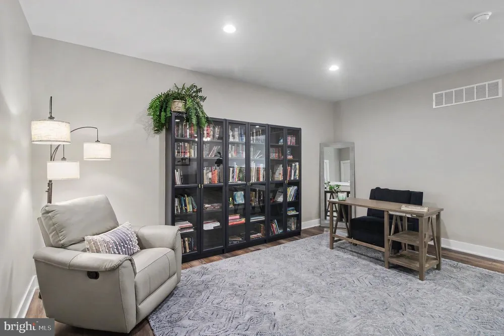 667 Levering St, Blue Bell, PA 19422