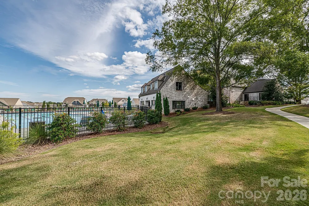 12448 Belmont Mansion Dr, Charlotte, NC 28273