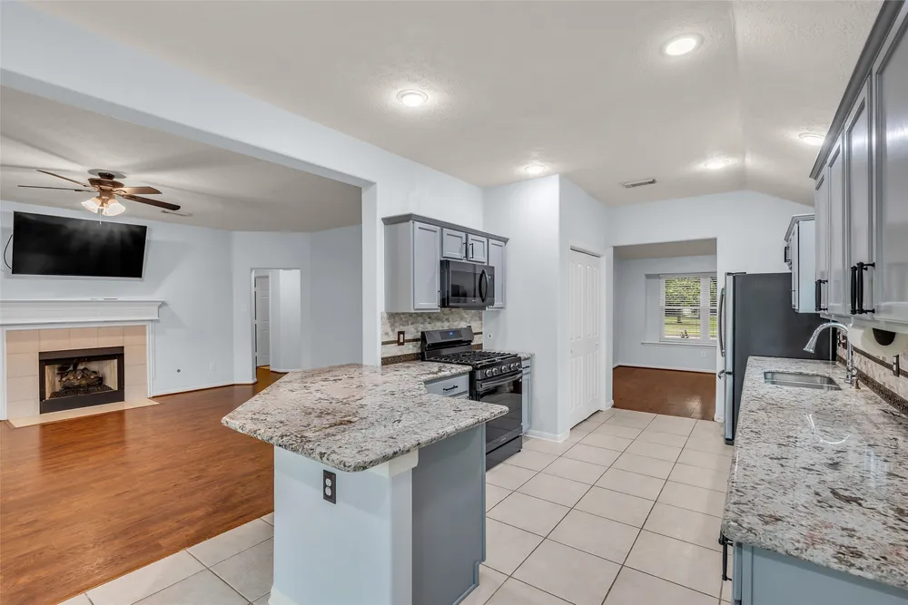 1823 Cornerstone Place Dr, Katy, TX 77450