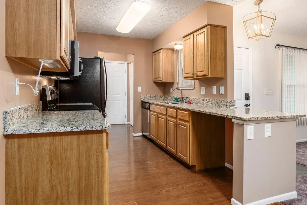 S Market St, Lithopolis, OH 43136
