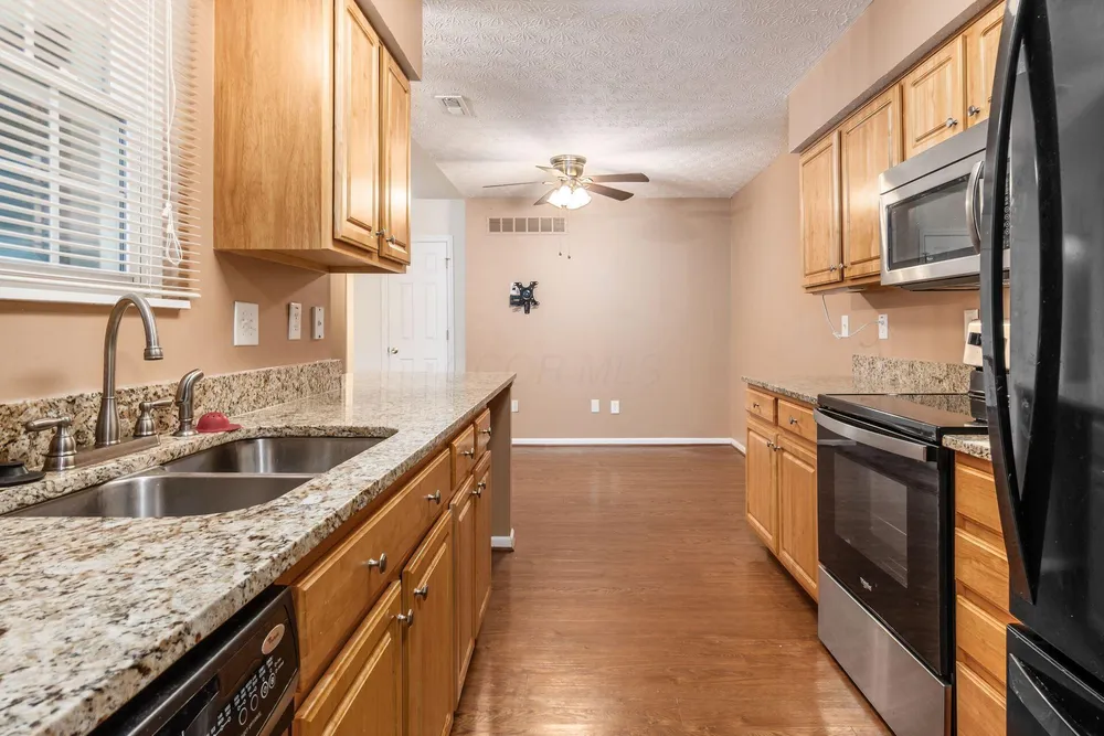 S Market St, Lithopolis, OH 43136