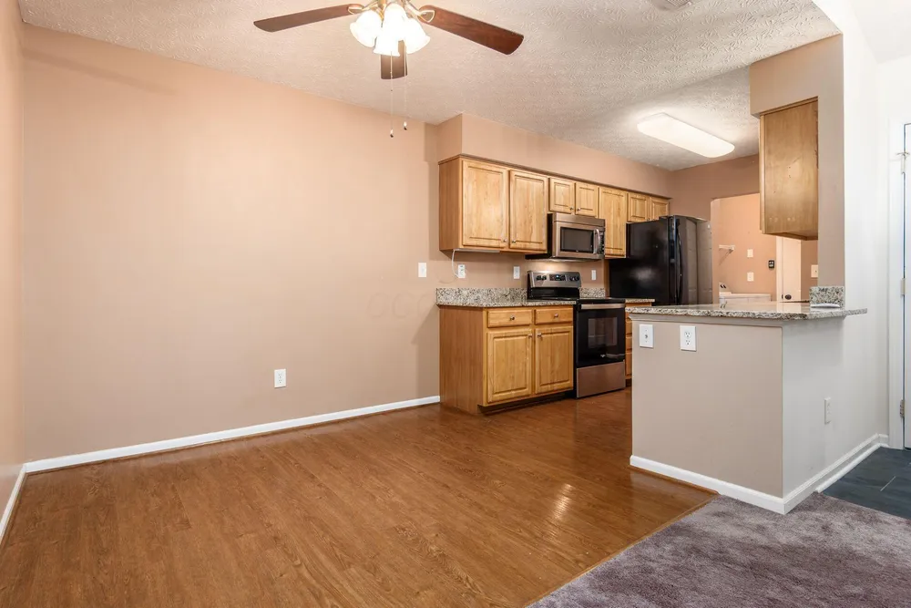 S Market St, Lithopolis, OH 43136
