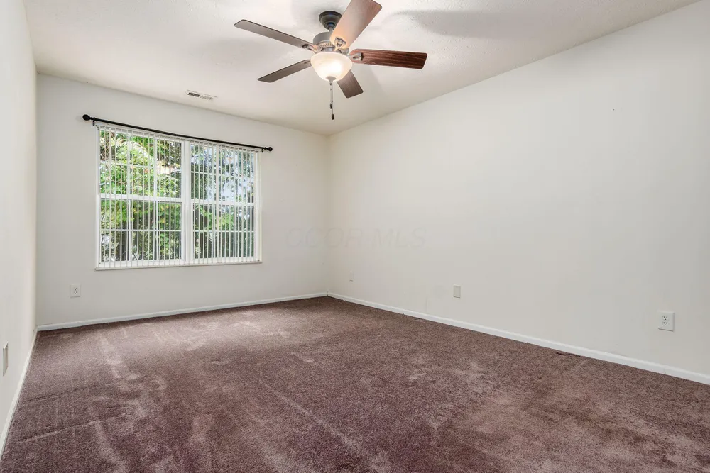 S Market St, Lithopolis, OH 43136