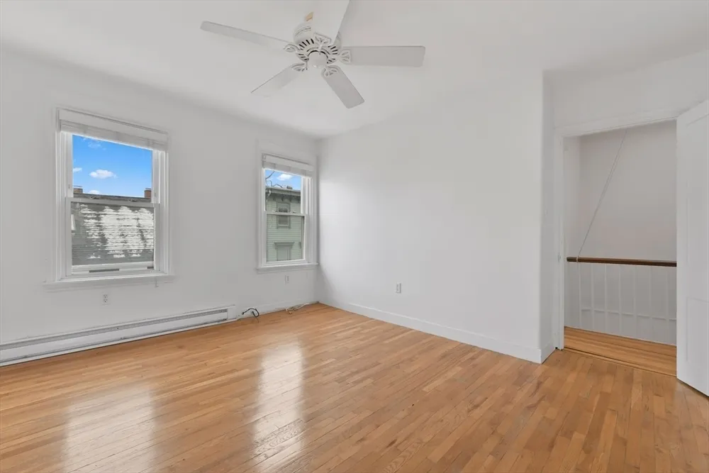 29 Green St, Boston, MA 02129