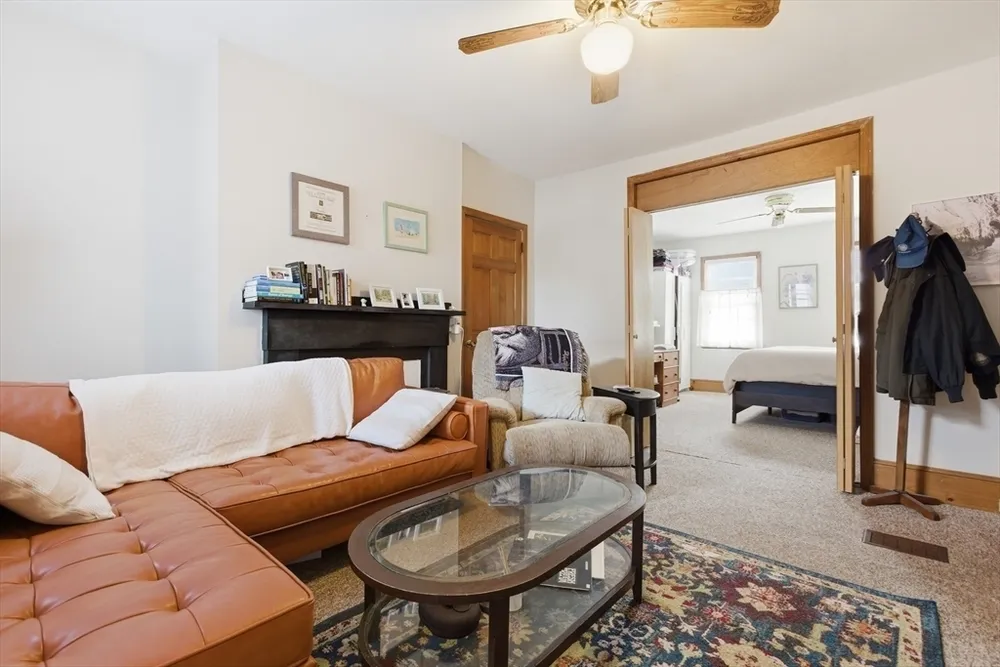 29 Green St, Boston, MA 02129