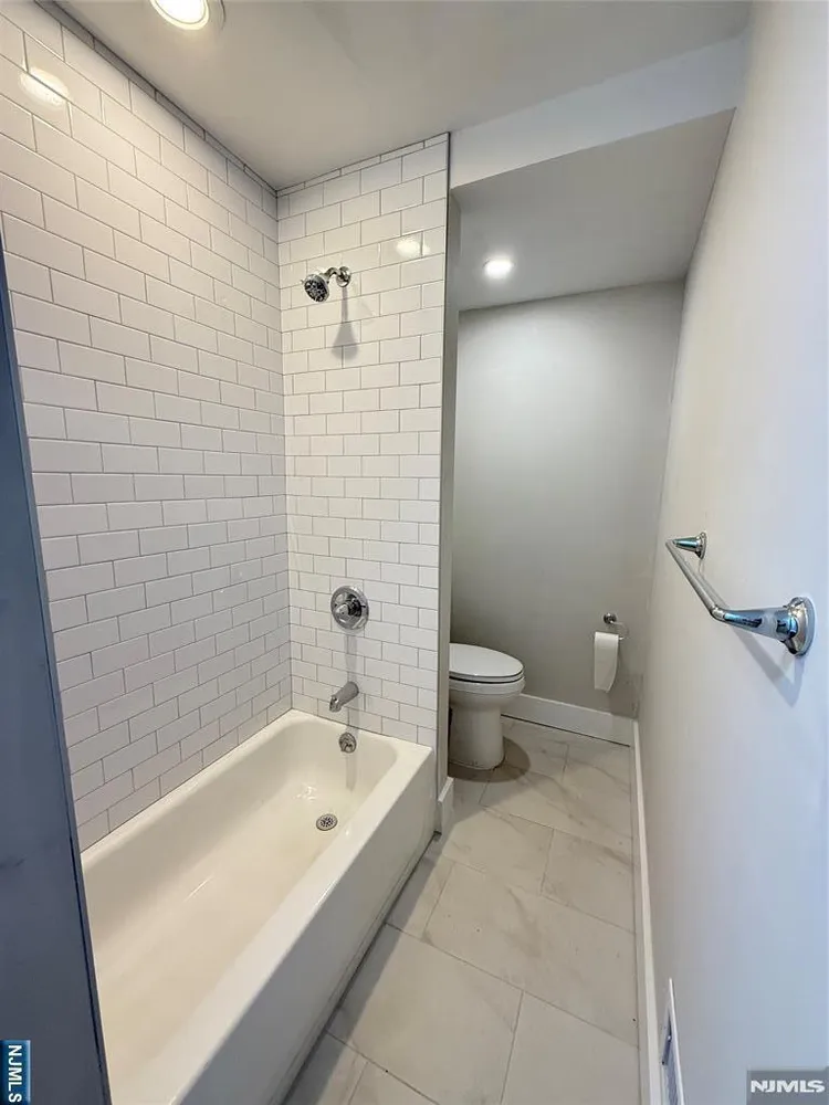 58 Market St, Garfield, NJ 07026