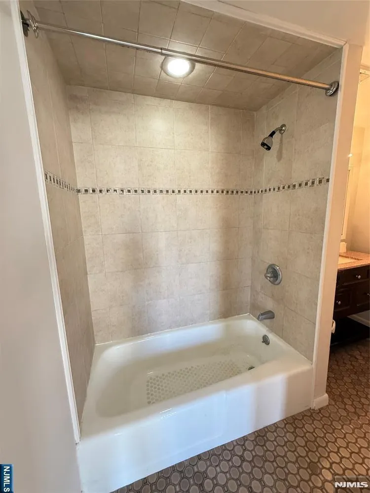 58 Market St, Garfield, NJ 07026