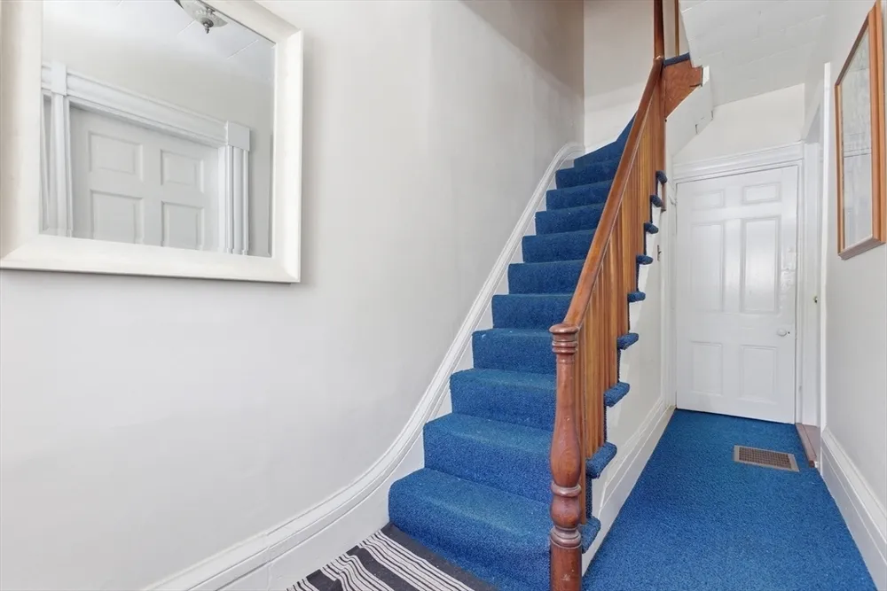 29 Green St, Boston, MA 02129