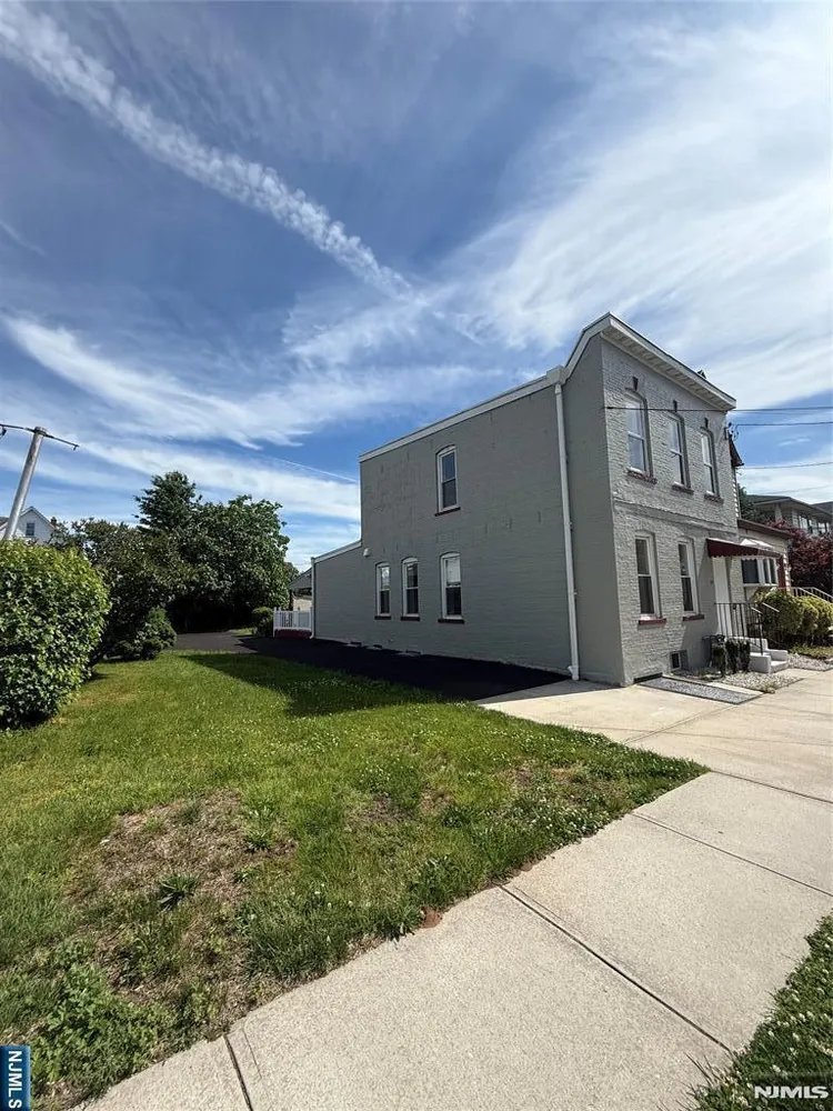 58 Market St, Garfield, NJ 07026