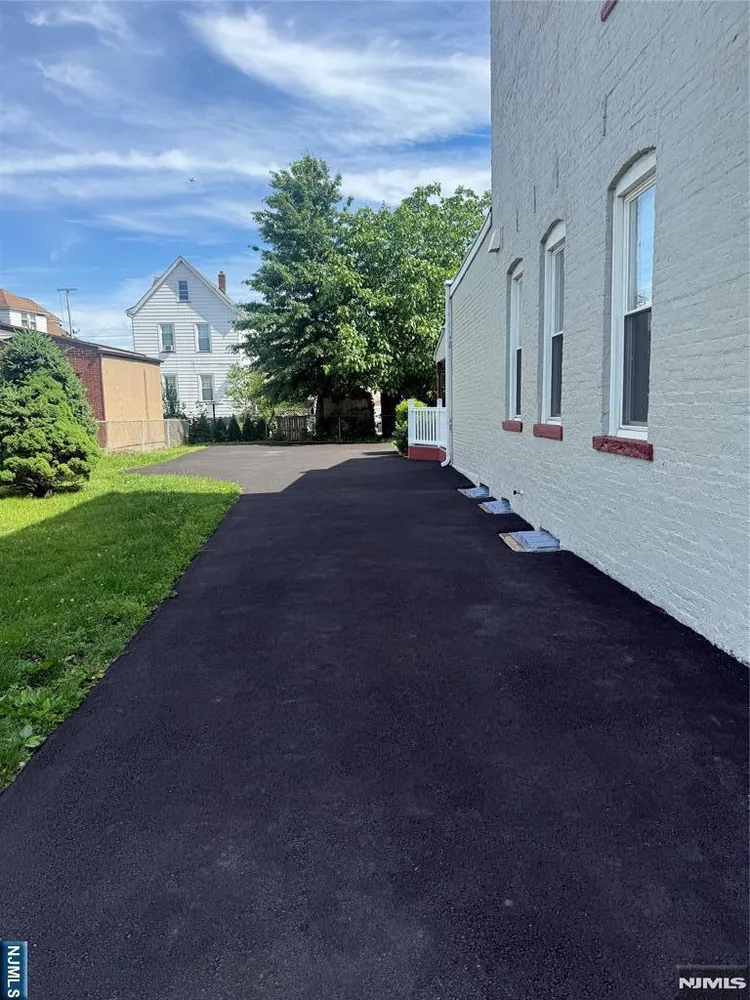 58 Market St, Garfield, NJ 07026