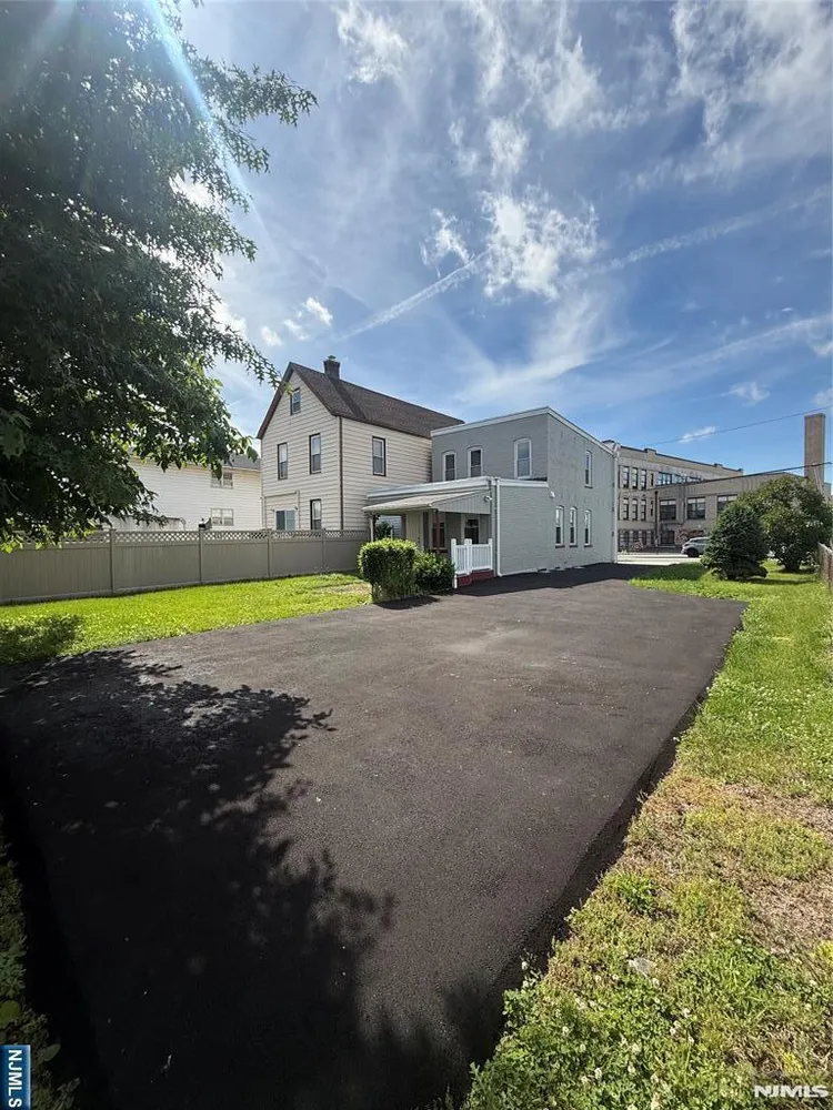 58 Market St, Garfield, NJ 07026