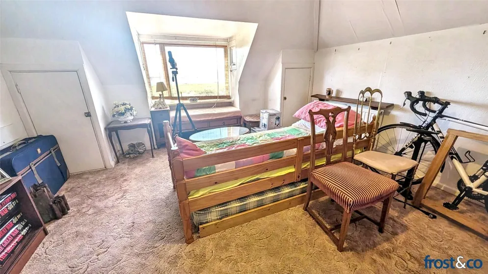 Property carousel item 12
