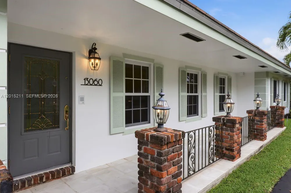 13060 SW 70th Ave, Pinecrest, FL 33156