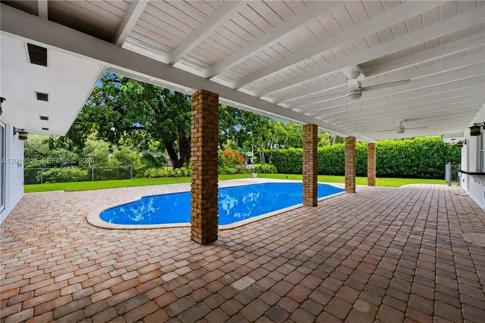 13060 SW 70th Ave, Pinecrest, FL 33156