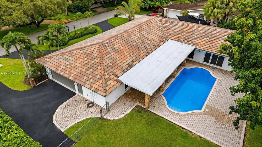 13060 SW 70th Ave, Pinecrest, FL 33156
