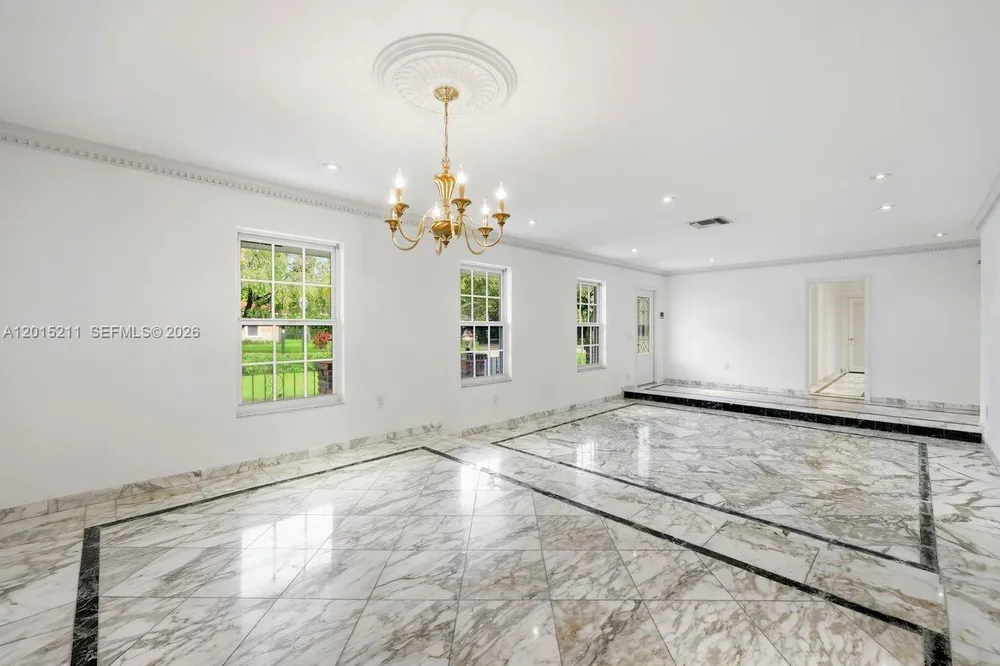 13060 SW 70th Ave, Pinecrest, FL 33156
