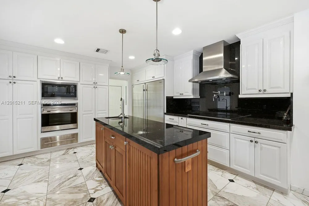 13060 SW 70th Ave, Pinecrest, FL 33156
