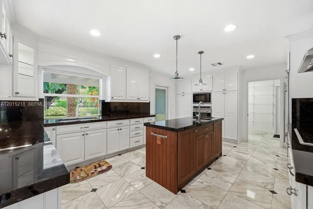 13060 SW 70th Ave, Pinecrest, FL 33156