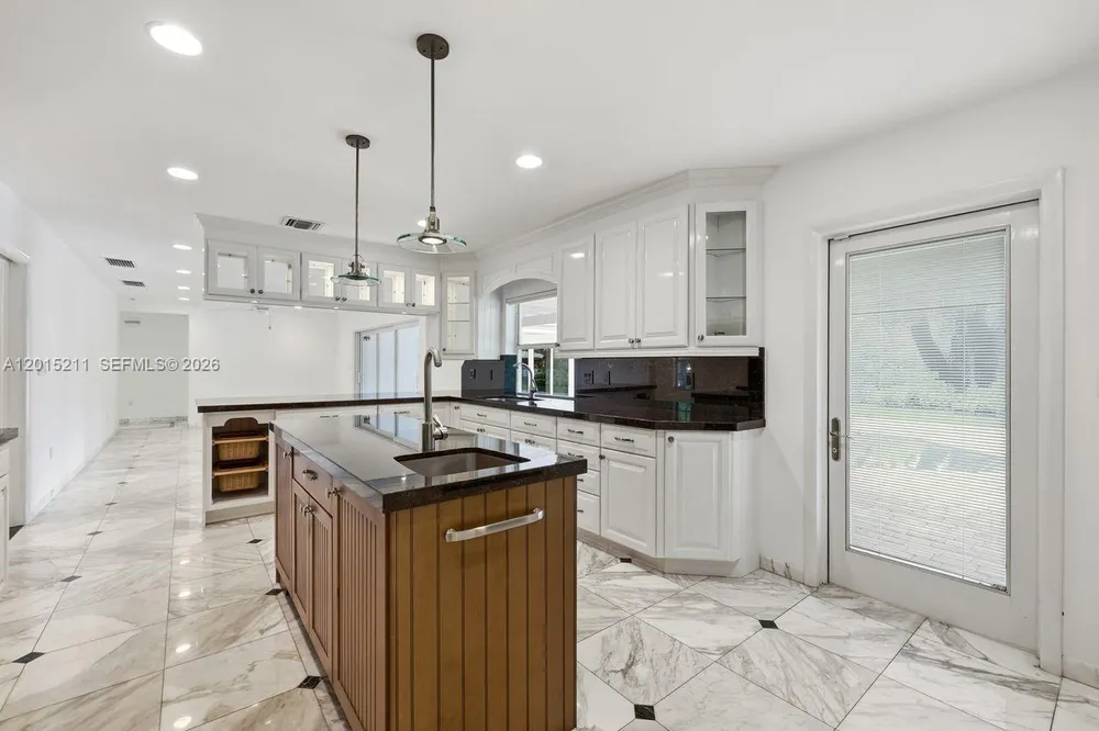 13060 SW 70th Ave, Pinecrest, FL 33156