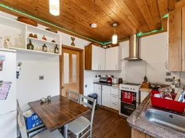 Abbotsbury Road, Morden thumb 3